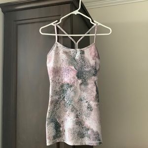 Lululemon  tank